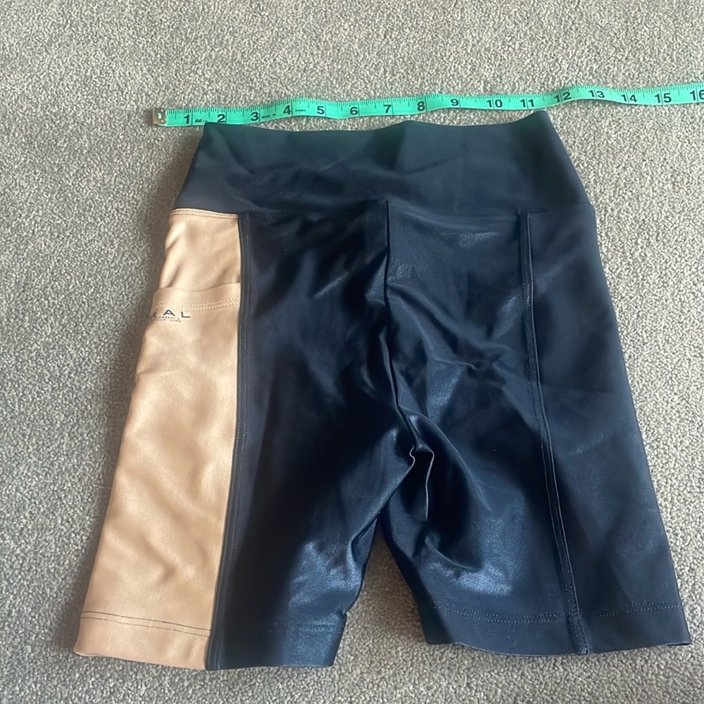 Koral bike shorts gold and black Small